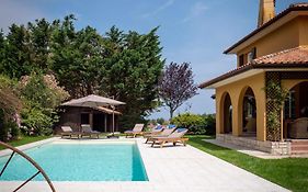Villa Enara